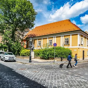 Academy , Budapeszt Węgry